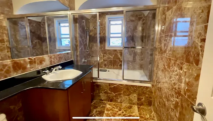 Rented by Owner | media 9