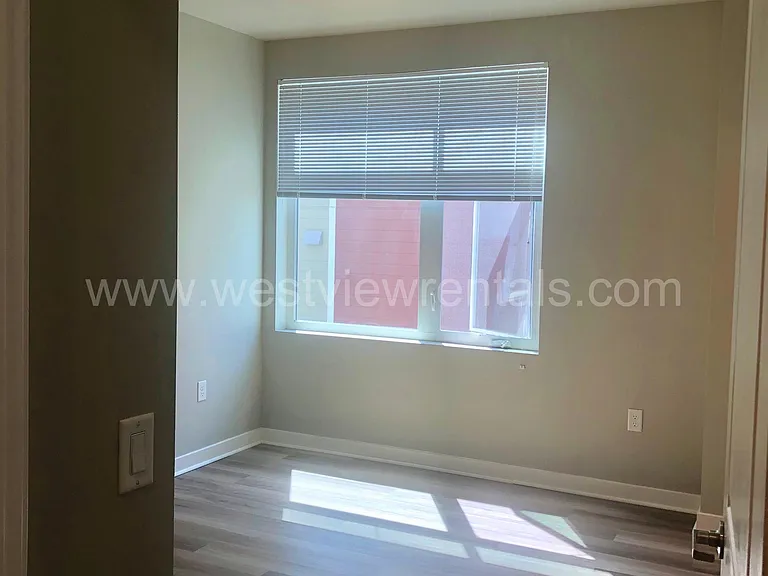 1010 Railroad Ave — Photo 191