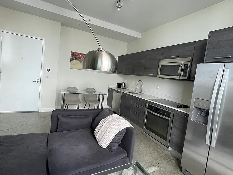151 SE 1st St #Penthouse 06 — Photo 7
