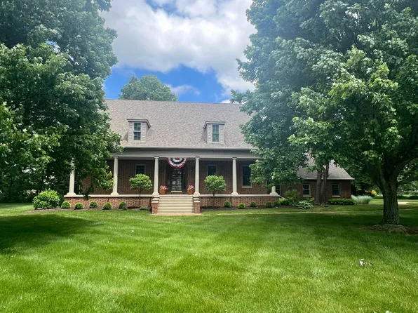 2724 Country Meadows Dr, Shelby, OH 44875