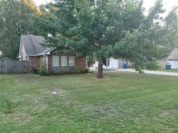 2nd image of 1009 Bobwhite Ln