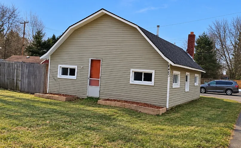 2 bed, 800 sqft, $1,500 — Photo 2
