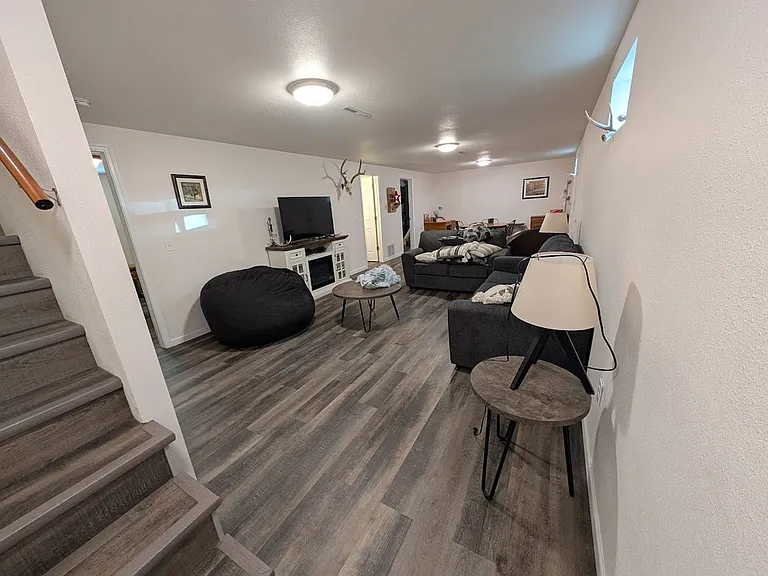 719 Camas Dr — Photo 17