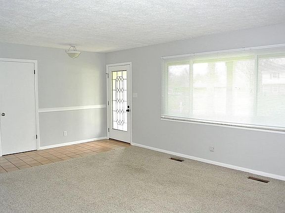 2nd image of 3021 Santiago Dr