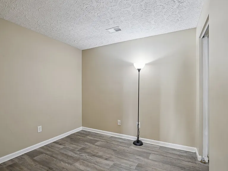 7841 Heaton Way — Photo 33