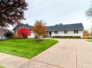 6500 James Rd, Bettendorf, IA 52722