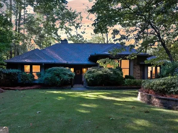402 Somerset Close SE, Marietta, GA 30067