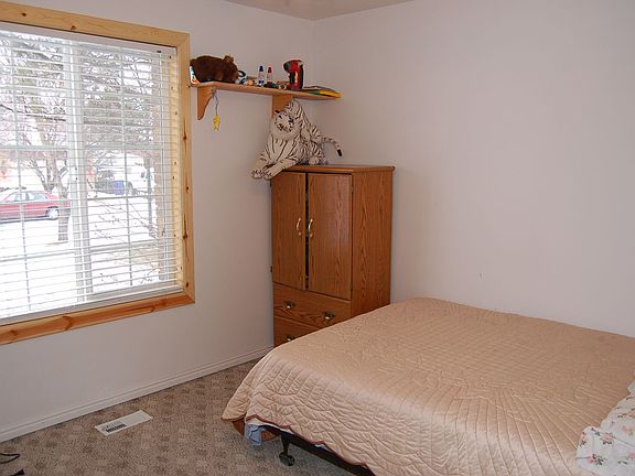 3rd image of 8931 S Damascus Way
