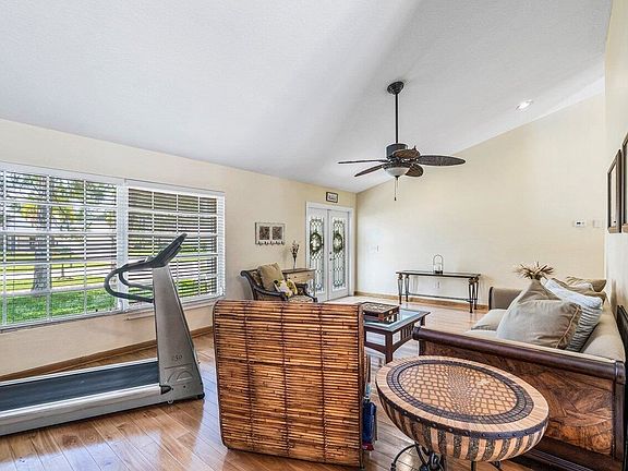 5th image of 13205 La Mirada Cir