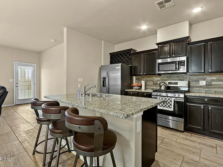 3909 Desert Dunes Dr — Photo 6