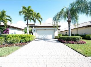 7524 Moorgate Point Way, Naples, FL 34113
