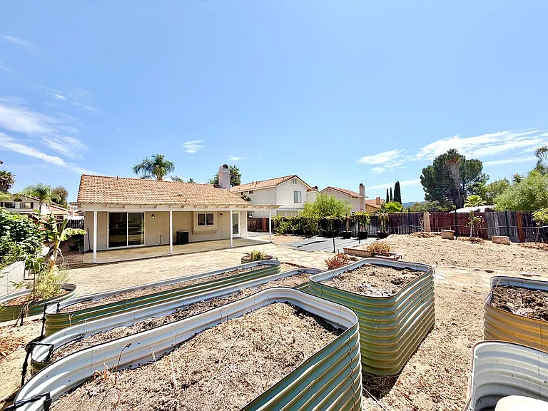 39721 Rustic Glen Dr — Photo 22