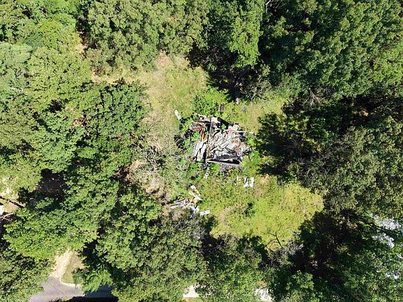 2nd image of 109 Sunshine Dr