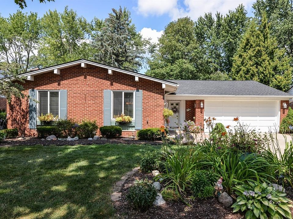 1st image of 2911 Pebble Creek Dr