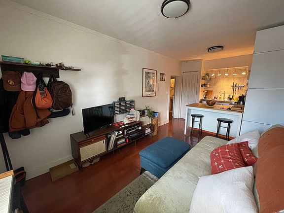 5th image of 2418 Wightman St #2416
