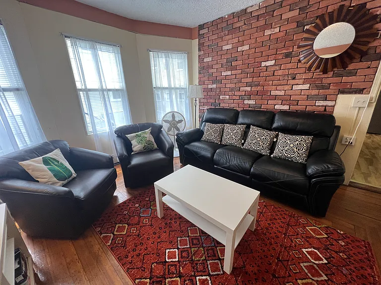 85 Vinton St #4BR — Photo 34