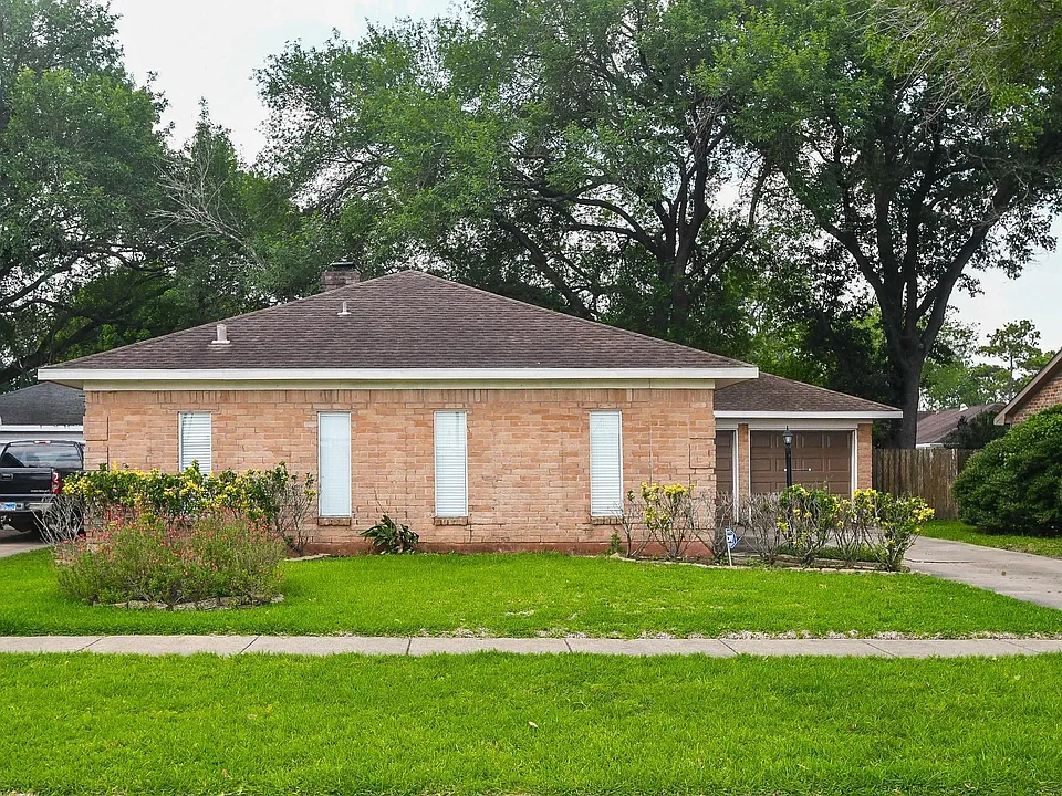 12927 Westmere Dr