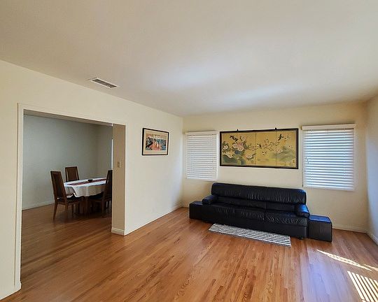 5th image of 4260 Campbell Dr