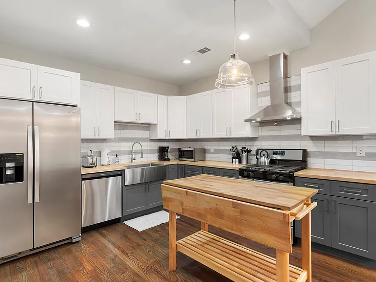 1690 Donald Lee Hollowell Pkwy NW — Photo 30