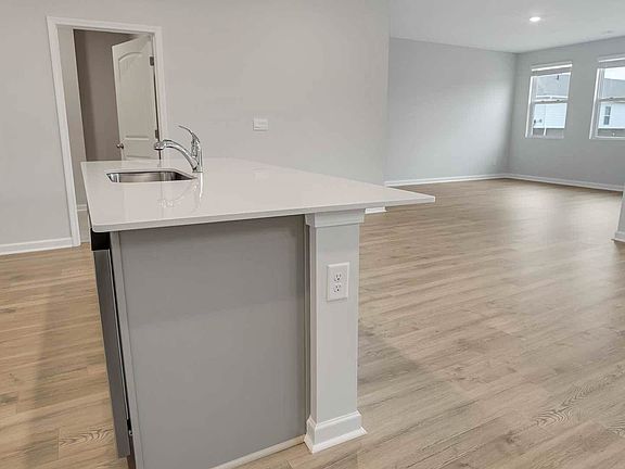 5th image of 6399 Japonica Ln