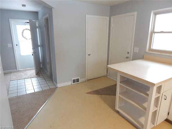 5th image of 35 Swigart Ave