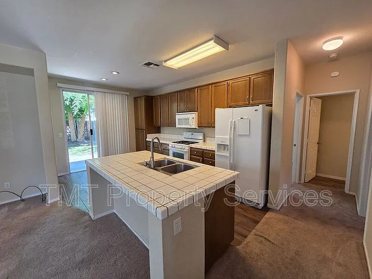 1717 Providence Way — Photo 13