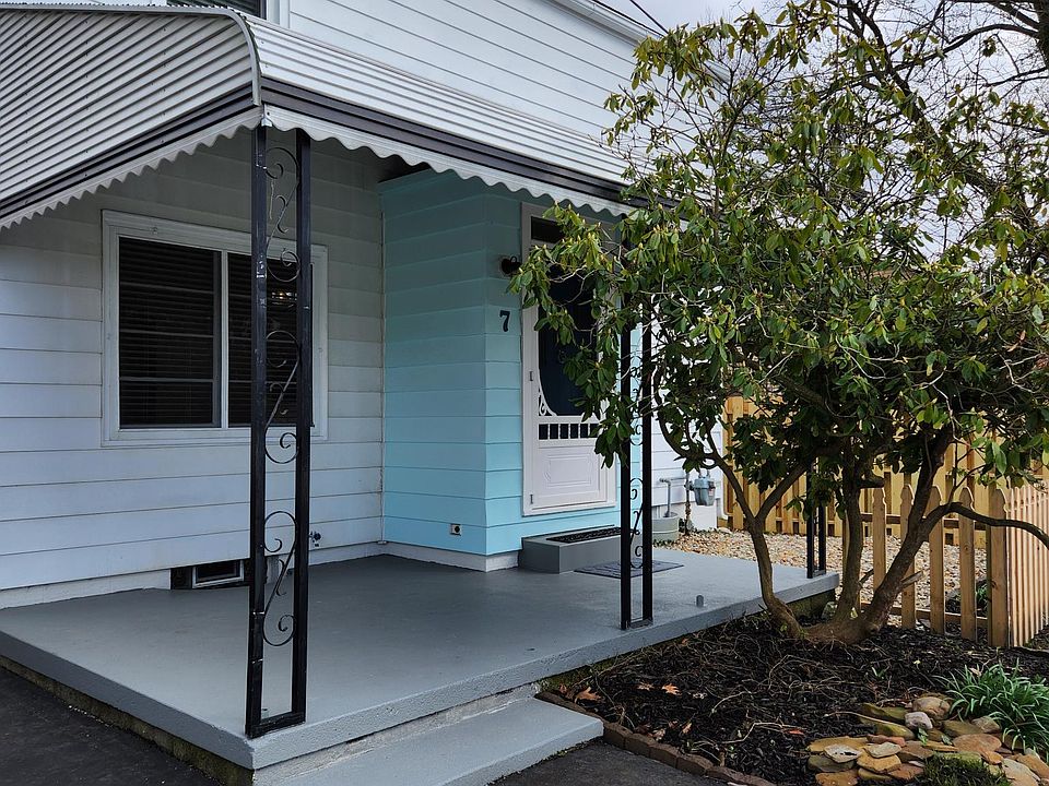 1st image of 7 Bungalow Bay Blvd