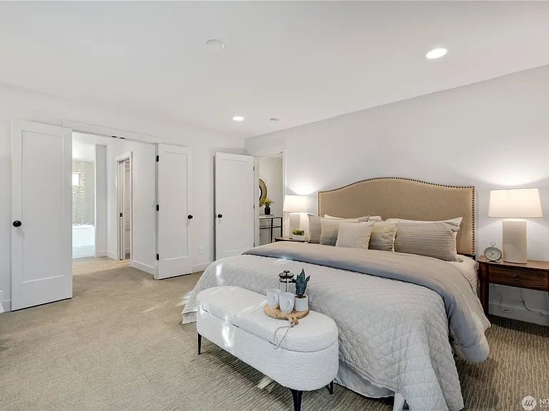 10317 Sand Point Way NE — Photo 17