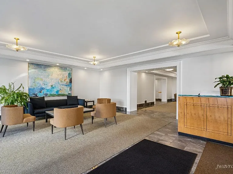 2040 Franklin St #1107 — Photo 16