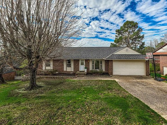 3rd image of 11763 Rivercrest Dr