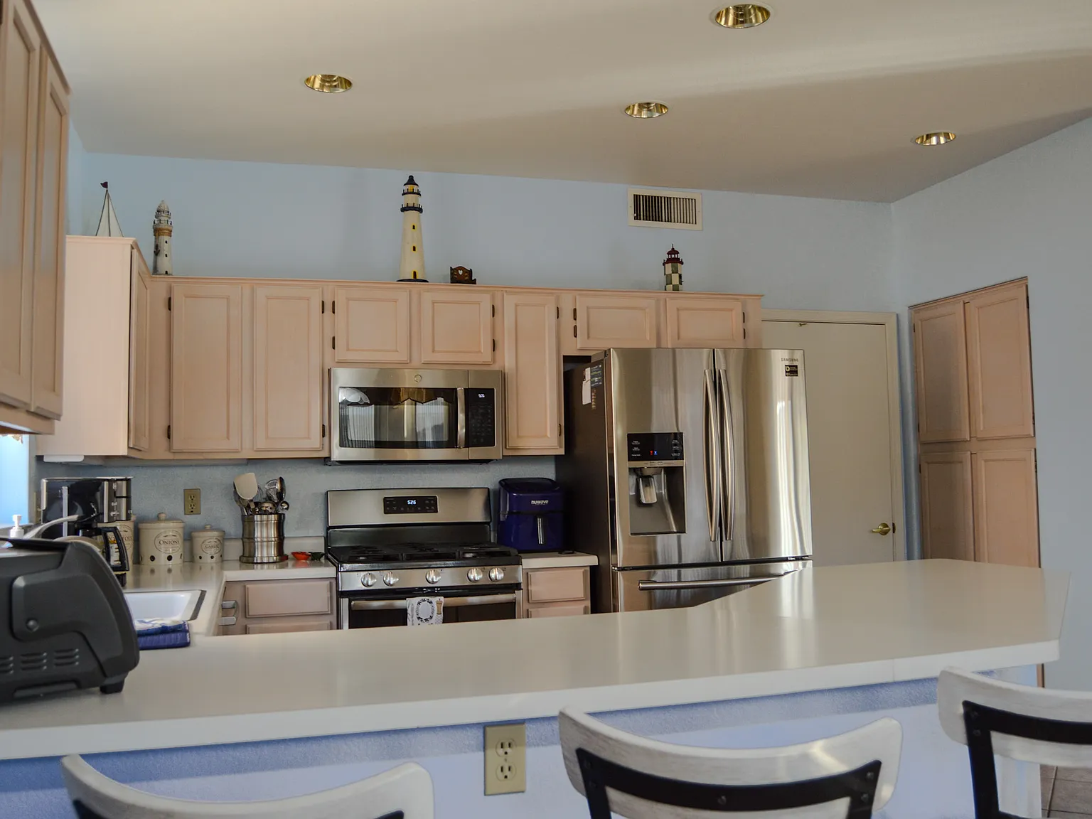 22212 N Cheyenne Dr — Photo 2