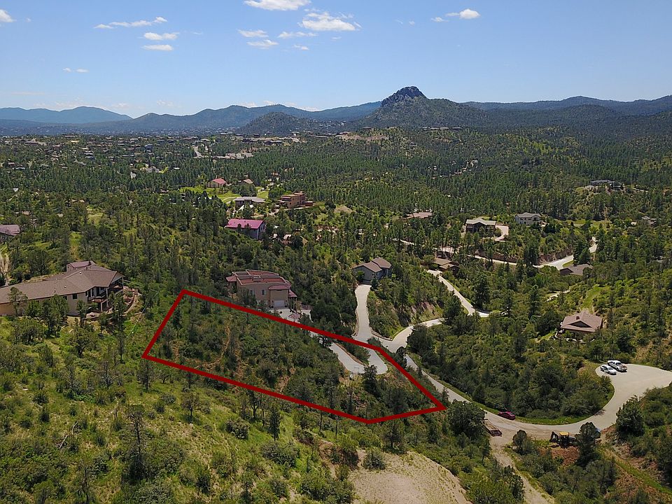 1st image of 2333 Oakwood Dr