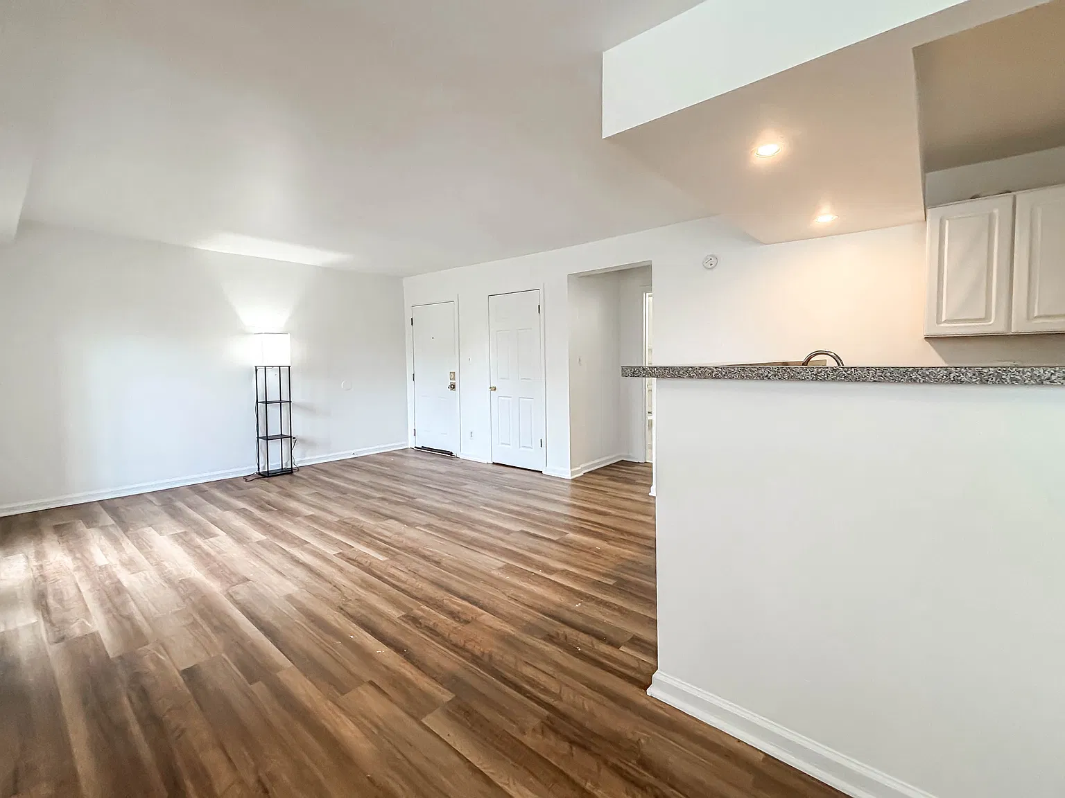 1 bed, 719 sqft, $1,396 — Photo 4