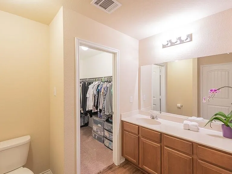 2126 Shady Glen Trl — Photo 14