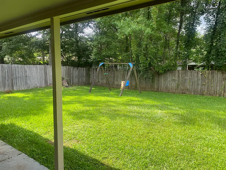 2395 Napoleon Ave — Photo 7