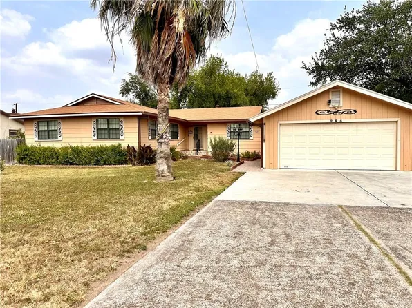 244 N 10th St, Raymondville, TX 78580