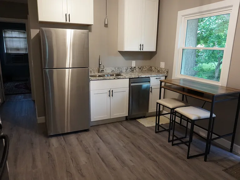4042 Lake Rd — Photo 3