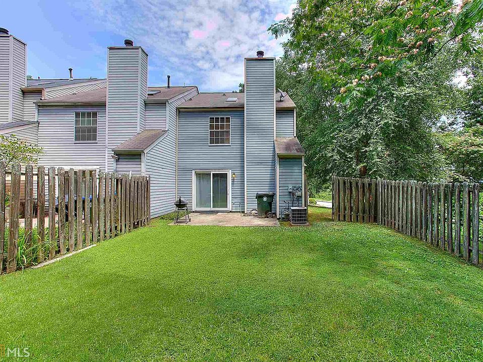 2nd image of 2840 Dresden Square Dr