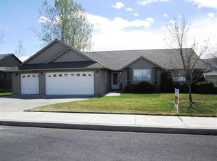 1710 NW Spruce Ave, Redmond, OR 97756