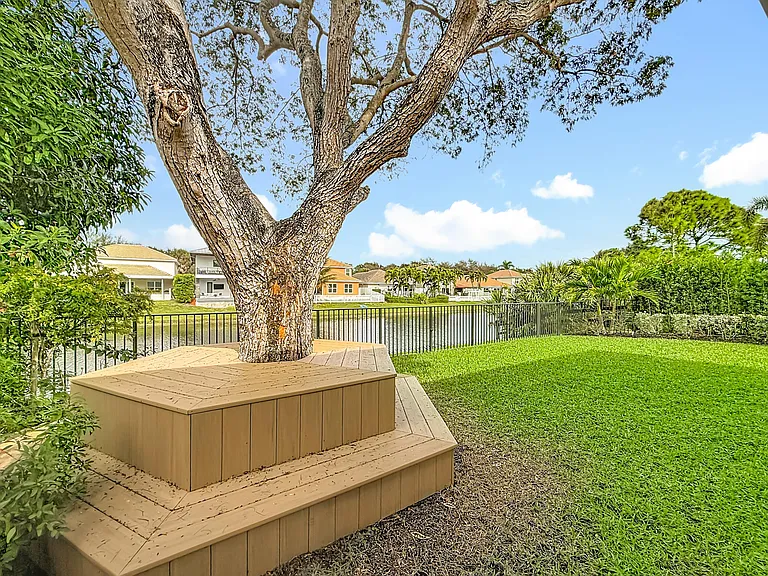 1143 Canoe Point — Photo 50