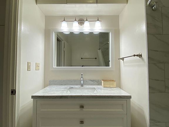 3rd image of 1133 Grant Ave APT 4
