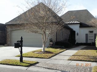 10842 N Shoreline Ave, Baton Rouge, LA 70809