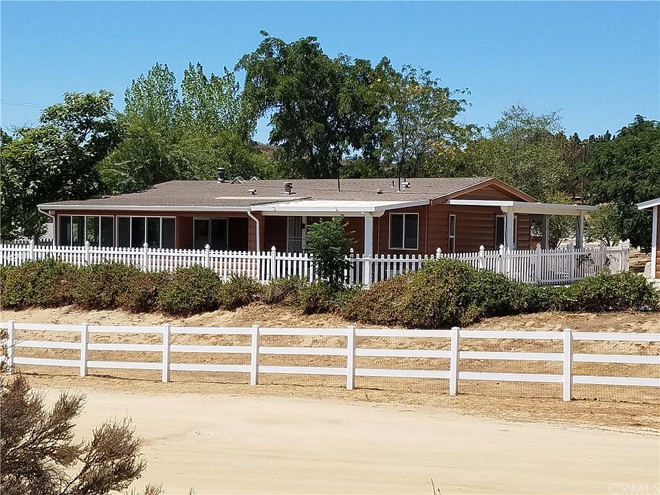 1st image of 40225 Curry Ct