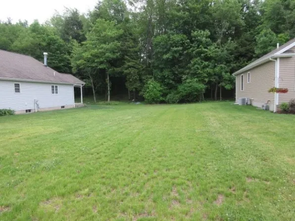 7061 Sandy Trl, Erie, PA 16510