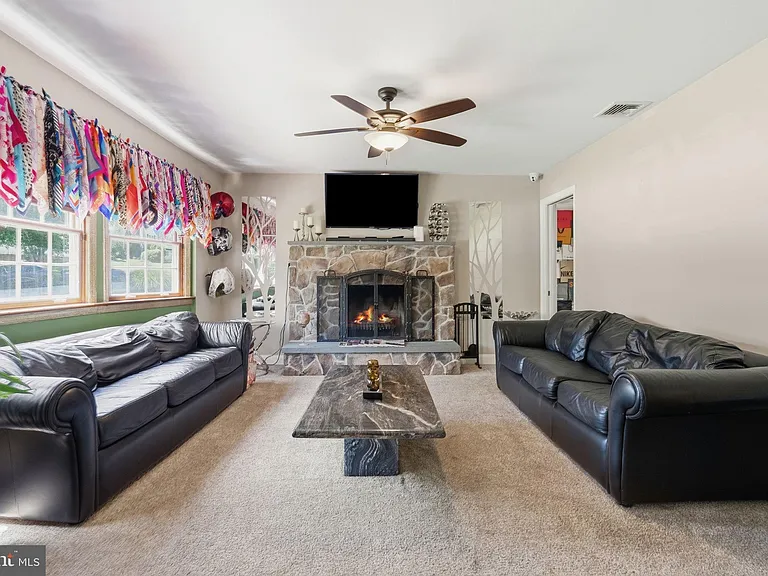2329 Coles Blvd — Photo 5
