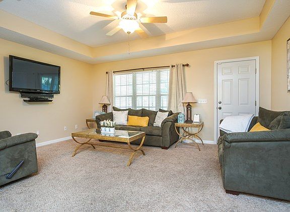 3rd image of 130 Buckmeadow Dr