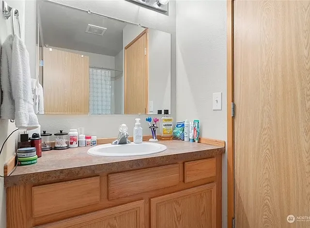 2296 James Cir #C — Photo 6