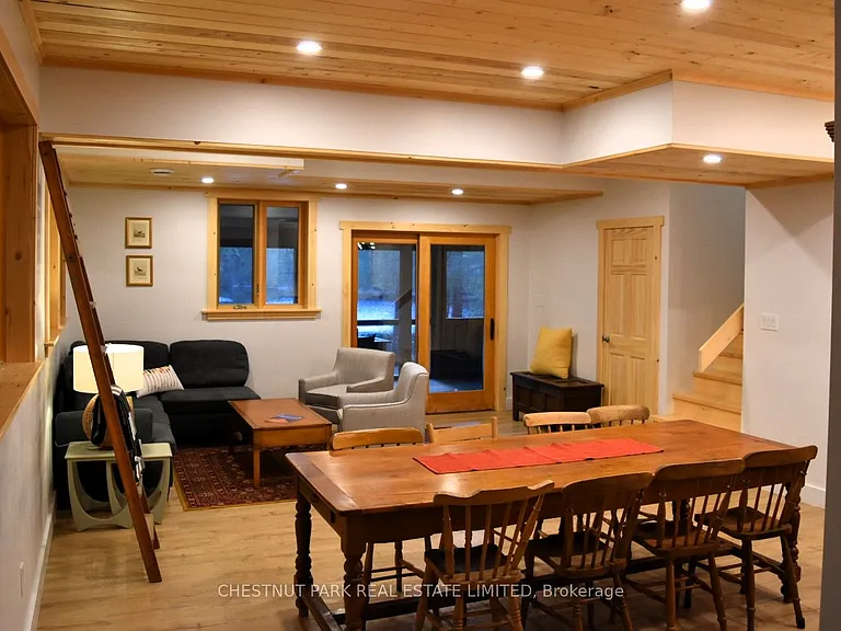 1093 Wilkinson Rd — Photo 9
