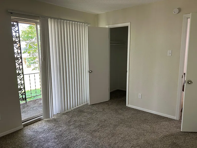 1801 Ridgeview St — Photo 13
