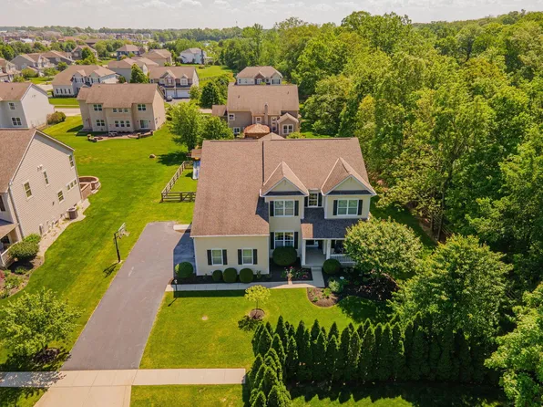 6737 Gray Granite Ln, Delaware, OH 43015